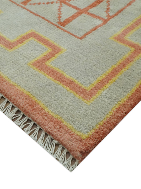 Southwestern Peach, Silver And Yellow Hand knotted Wool Rug 8x10 ft Ideal for Living, Bedroom And Dining Rooms