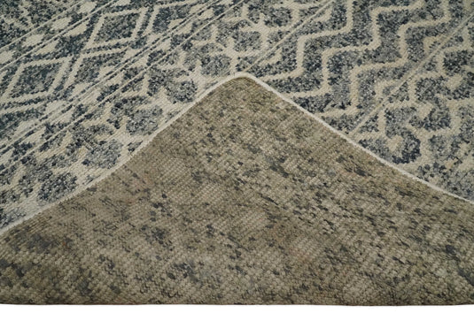 Hand Knotted Modern Contemporary Southwestern Tribal Trellis Recycled Silk Area Rug, Ivory, Black and Gray , 4X6 | OP56