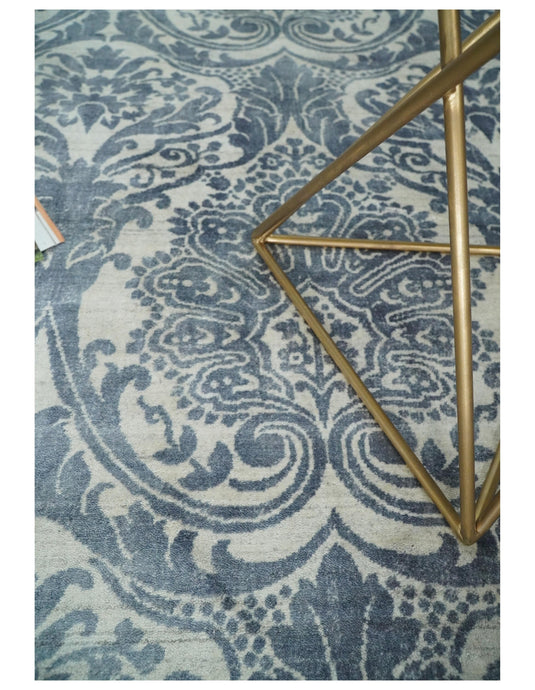 Handmade Blended Wool and Bamboo Silk Damask Design Area Rug, Ivory and Blue, 8x10 | QT13