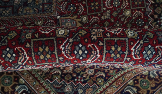 Hand knotted Antique Maroon, Black and Blue Traditional Medallion Wool area rug, 5x7