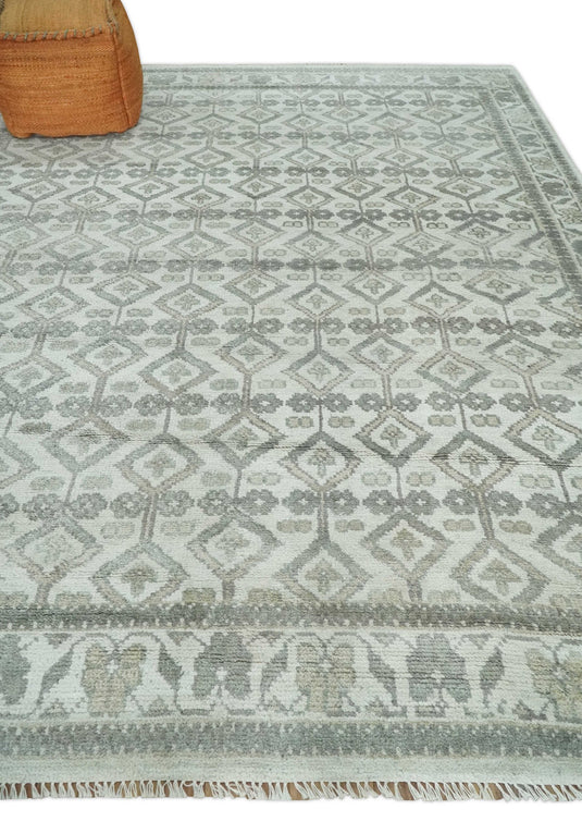Hand Knotted Ivory and Silver Vintage Oriental design Wool Area Rug | CP1120810