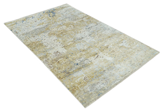 Beautiful Traditional look Hand knotted Silver and Beige 6x9 Silk wool Area Rug