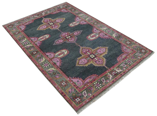 Hand Knotted Heriz Serapi Rug Grey and Pink 6x9 ft Ideal for Living, Bedroom, and Dining Rooms | CP191169