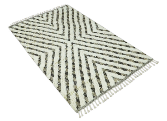 Chevron Ivory, Brown And Charcoal Hand Knotted 5x8 ft Bedroom, Living Room Rug Wool Area Rug