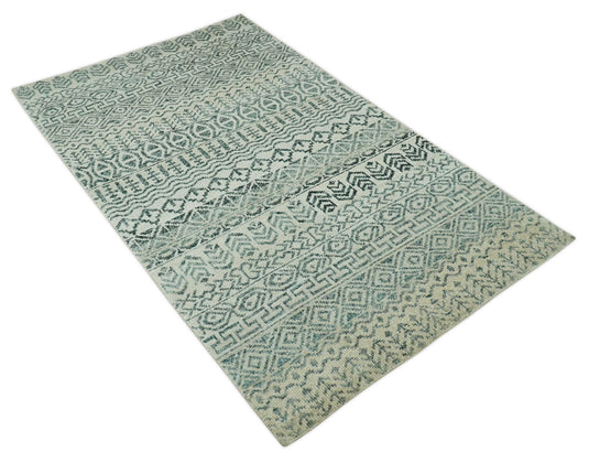 Tribal Trellis Gray And Silver Hand Knotted 5x8 ft Wool Area Rug