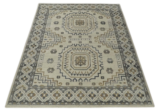 Traditional Medallion pattern Ivory, Gray and Charcoal Hand knotted 8x10 ft wool Area Rug