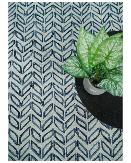 Contemporary Chevron Silver And Blue Hand Tufted 5x8 And 8x10 ft Wool Area Rug