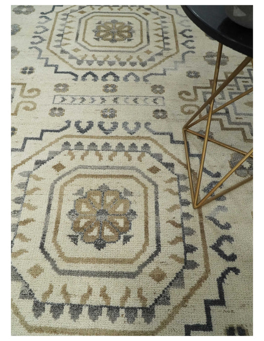 Traditional Medallion pattern Ivory, Gray and Charcoal Hand knotted 8x10 ft wool Area Rug