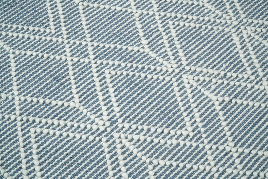 4x6 , 5x8 and 8X10 Ivory Blue Handwoven Rug