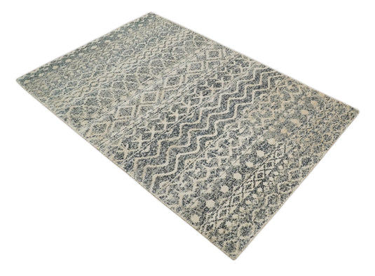 Hand Knotted Modern Contemporary Southwestern Tribal Trellis Recycled Silk Area Rug, Beige and Silver, 4x6 | OP6146