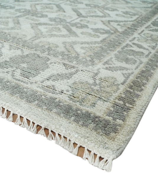 Hand Knotted Ivory and Silver Vintage Oriental design Wool Area Rug | CP1120810